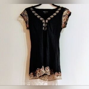 Boho Design BCBGMaxAzria Black Top with Beige Accents